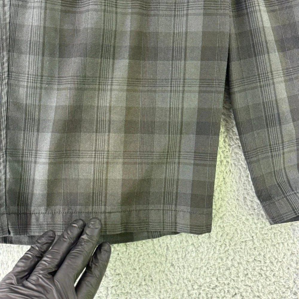 Fox Shorts Mens Size 32 Gray Plaid Flat Front Casual Outdoor Summer 11.5